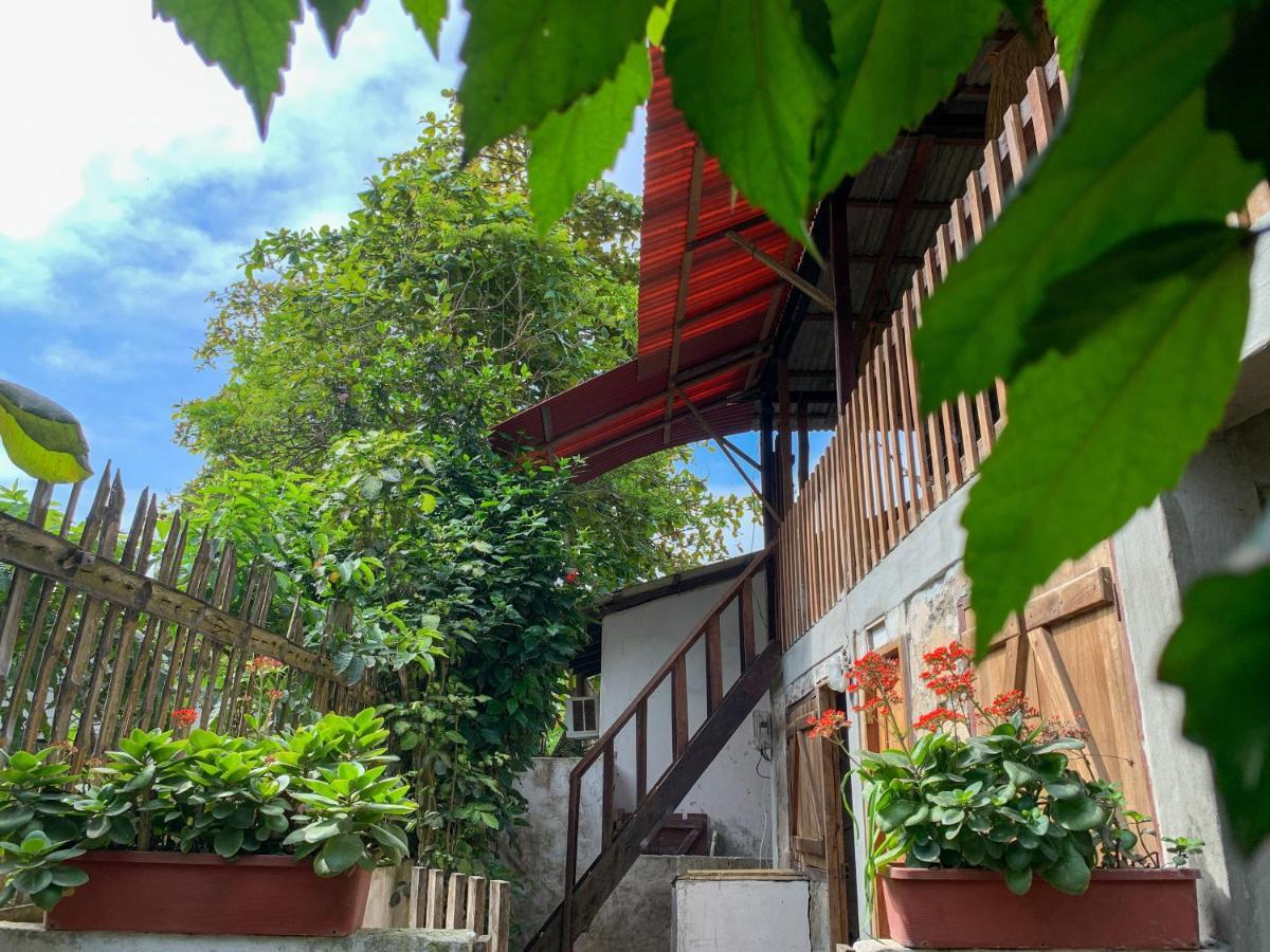 La Posada De Mary มอนตาญิตาร์ ภายนอก รูปภาพ