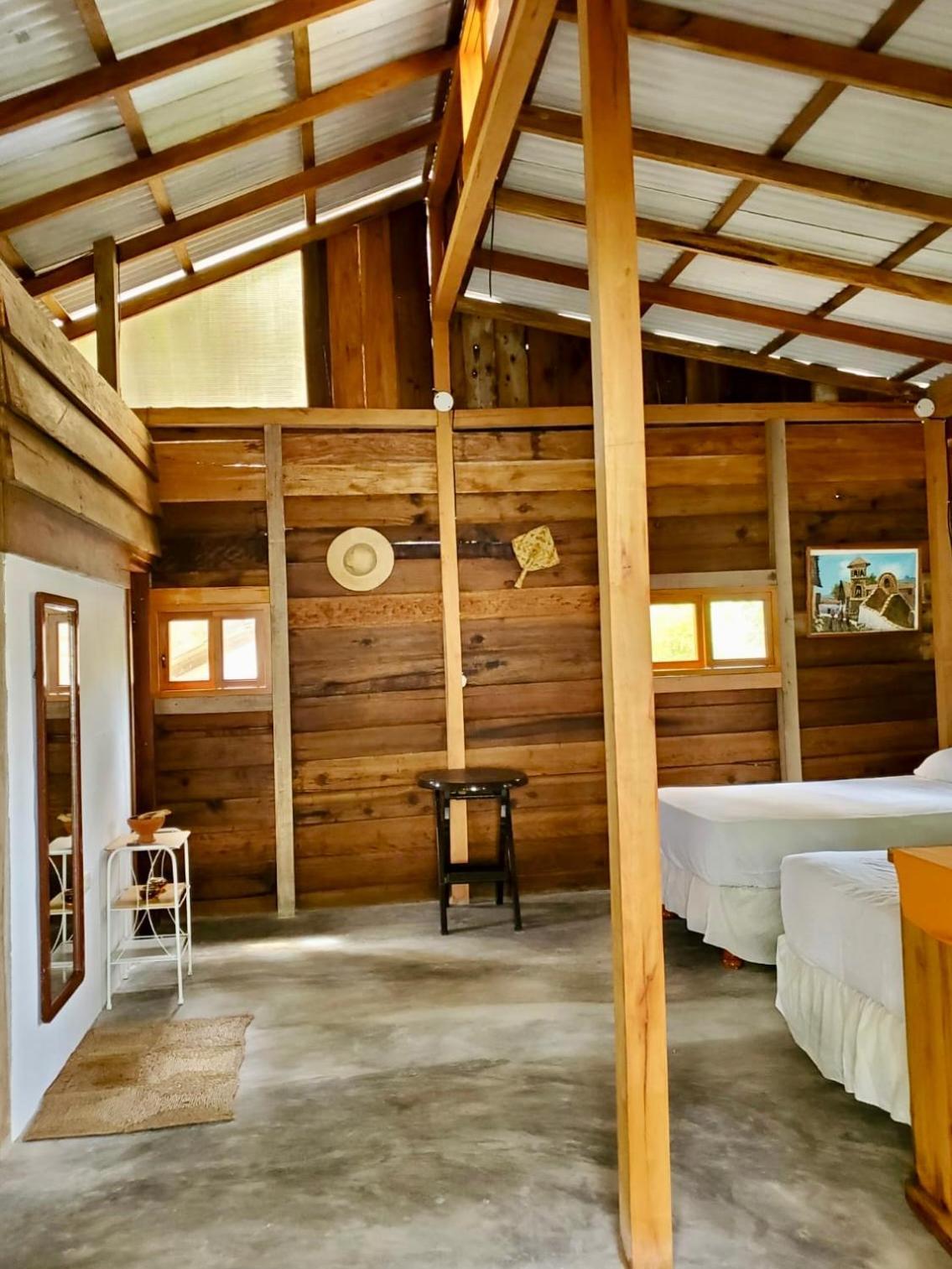 La Posada De Mary มอนตาญิตาร์ ภายนอก รูปภาพ